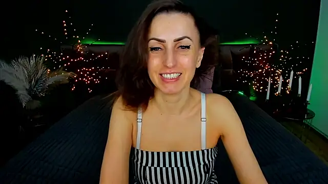 Chatroom XXX en direct de Rebecca_Diamond