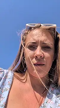 Risky_julia2330 Webcam-Show