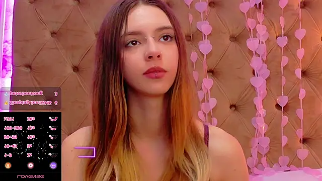 CoraVexのライブXXXチャット