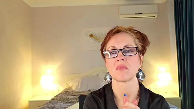 LioraWeiss Chat XXX in diretta