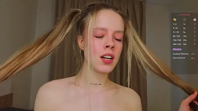 TiffinyMergist 라이브 XXX 채팅