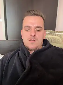 Huge_cock22cm 在線直播表演