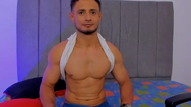 โชว์เว็บแคมของ Adonys_Lewis_