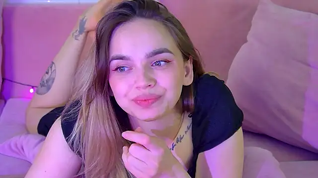 AnitaVenture Adlı Modelin Canlı XXX Sohbeti