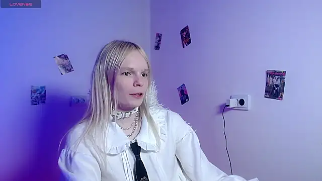 Chat +18 de Emily_Nyaffee ao vivo