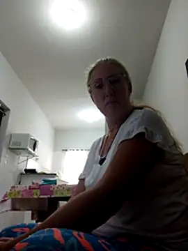 MILEIDE980's Live XXX Chat