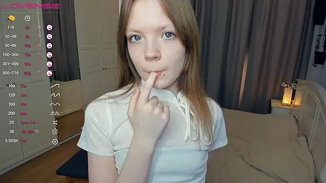 Chatroom XXX en direct de LavenderMitten