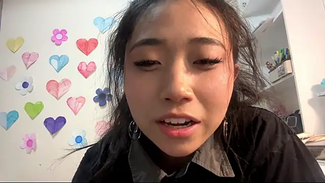 SweetMiaXO: онлайн-секс-чат