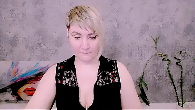 Djullia's Live XXX Chat