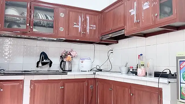 Chatroom XXX en direct de LyLy_Office