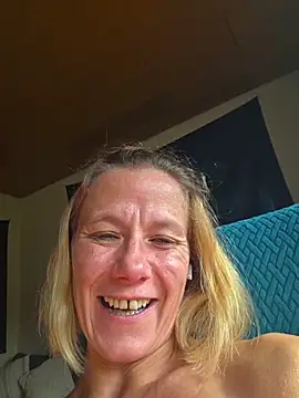 yola181's Live XXX Chat