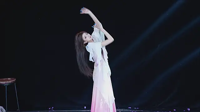 CUTEbaby-888 网络视讯表演