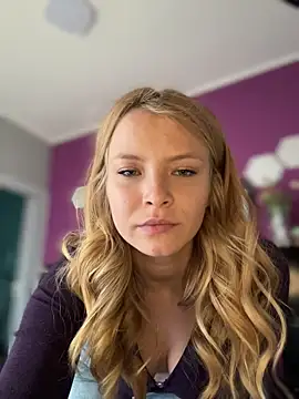 AnastasiaAniess: вебкам-шоу