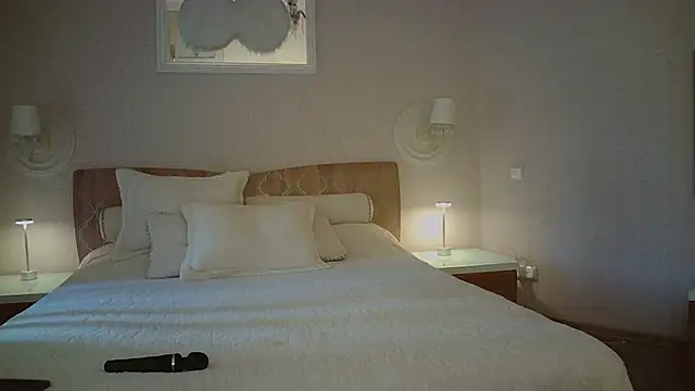 Luna_Hotyのウェブカメラショー