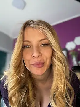 AnastasiaAniessのライブXXXチャット