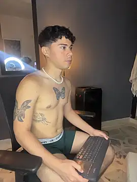 Chat +18 de Soft_Temptationxx ao vivo