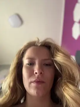 Онлайн чат XXX AnastasiaAniess