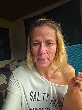 yola181's Live XXX Chat