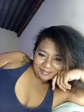 MiZzCreatorのライブXXXチャット