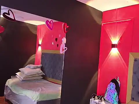 YayaHilton's Live XXX Chat