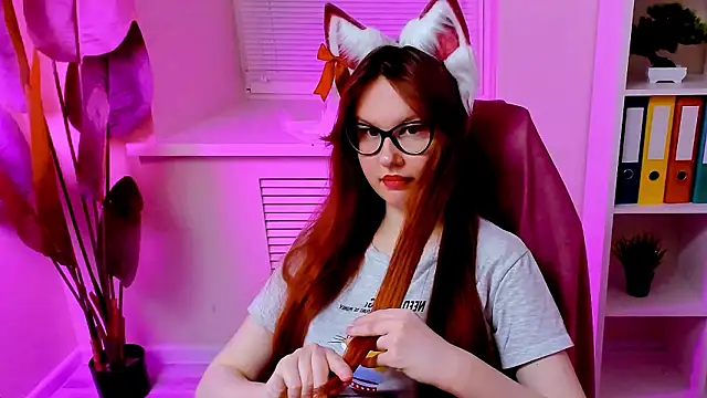 CarolGiggly Adlı Modelin Canlı XXX Sohbeti