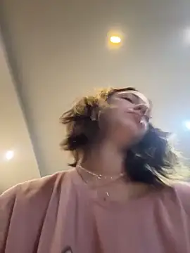 DollyTallのライブXXXチャット