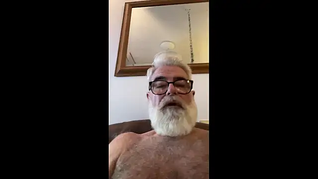 عرض كام LeatherSdaddy