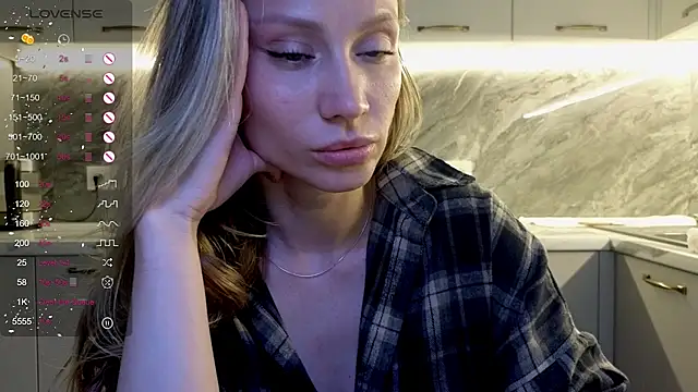 Alice_Wonders: онлайн-секс-чат