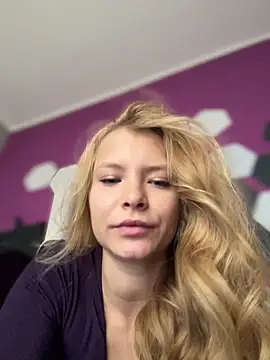 AnastasiaAniess Adlı Modelin Canlı XXX Sohbeti