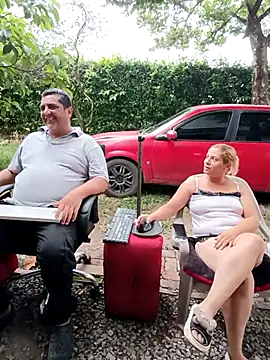 hotandfierylatinos2023 即時 XXX 聊天