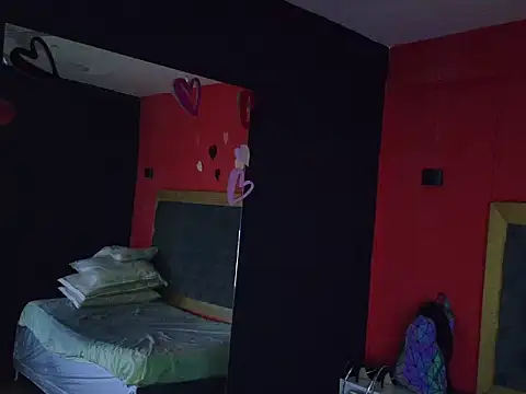 Онлайн чат XXX YayaHilton