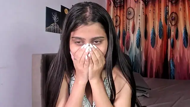 Deanerys Chat XXX in diretta