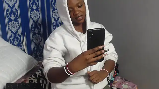 FlameZee's Live XXX Chat