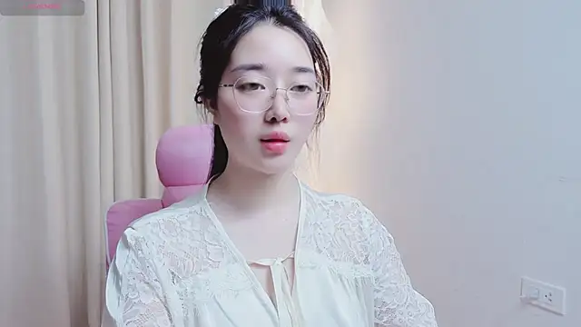 Miu-999 লাইভ XXX চ্যাট