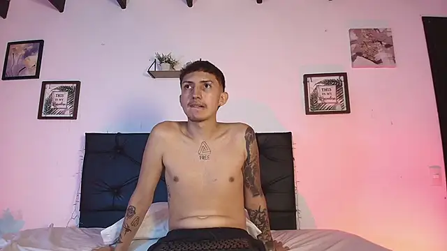 sarah_and_taylor Live XXX-chat