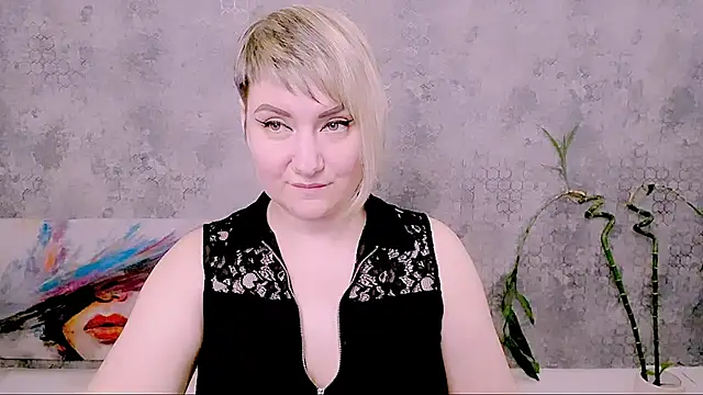 Djullia's Live XXX Chat