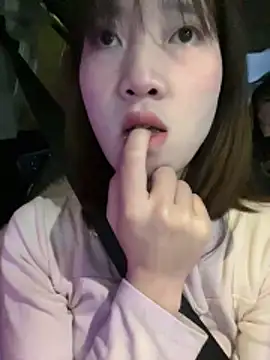 Chat +18 de littleqiu ao vivo