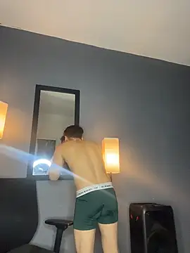 XXX chat uživo modela Soft_Temptationxx