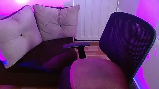 milfrousse Live XXX-chat