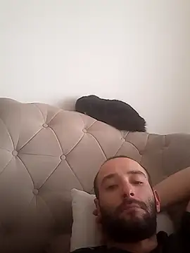 InferredPloce élő XXX-chatje