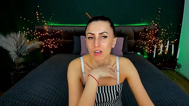 Rebecca_Diamond Chat XXX live