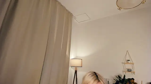 LaureMestler's Live XXX Chat