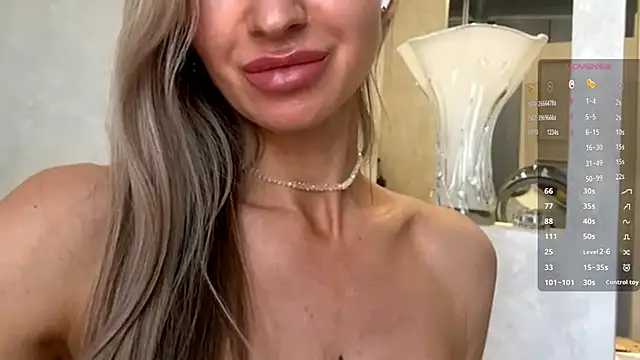 AlisaWhiteness Webcam Show