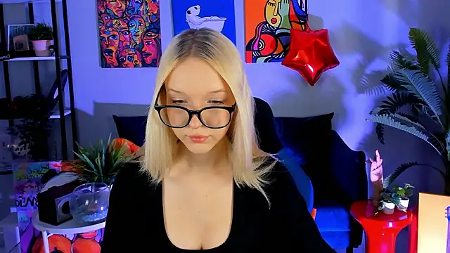 MaoqiBeverly 即時 XXX 聊天