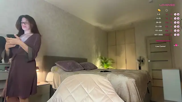 a__enigma লাইভ XXX চ্যাট