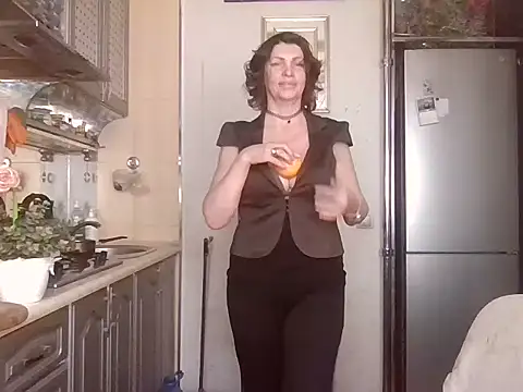 دردشة Baby-Matilda الجنسية المباشرة