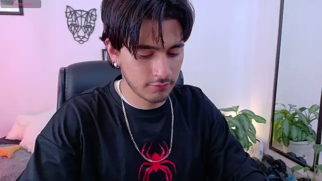 Chatroom XXX en direct de Elian_savoy