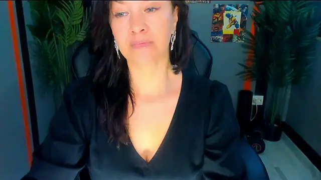 AnaMills' Live XXX Chat