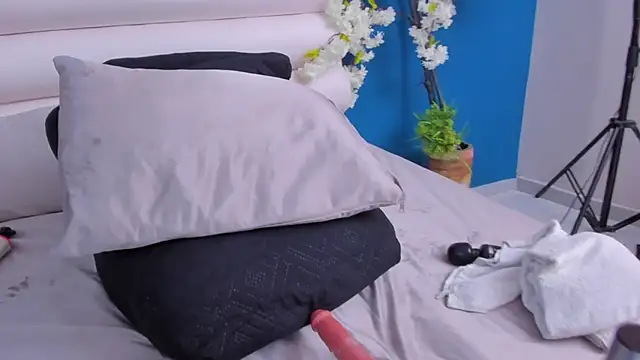 Chat +18 de letty_straus ao vivo