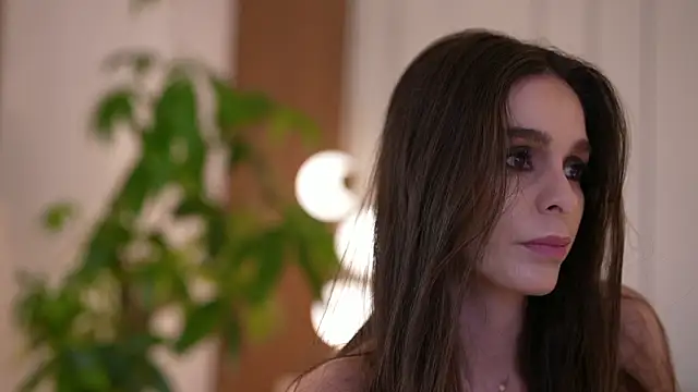 DoviaClaire 现场XXX聊天